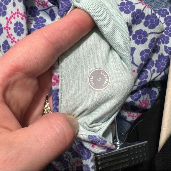 LULULEMON Wunder Under CropTwiggy Printed Power Purple Aquamarine Floral Sz 6 - Picture 12 of 12
